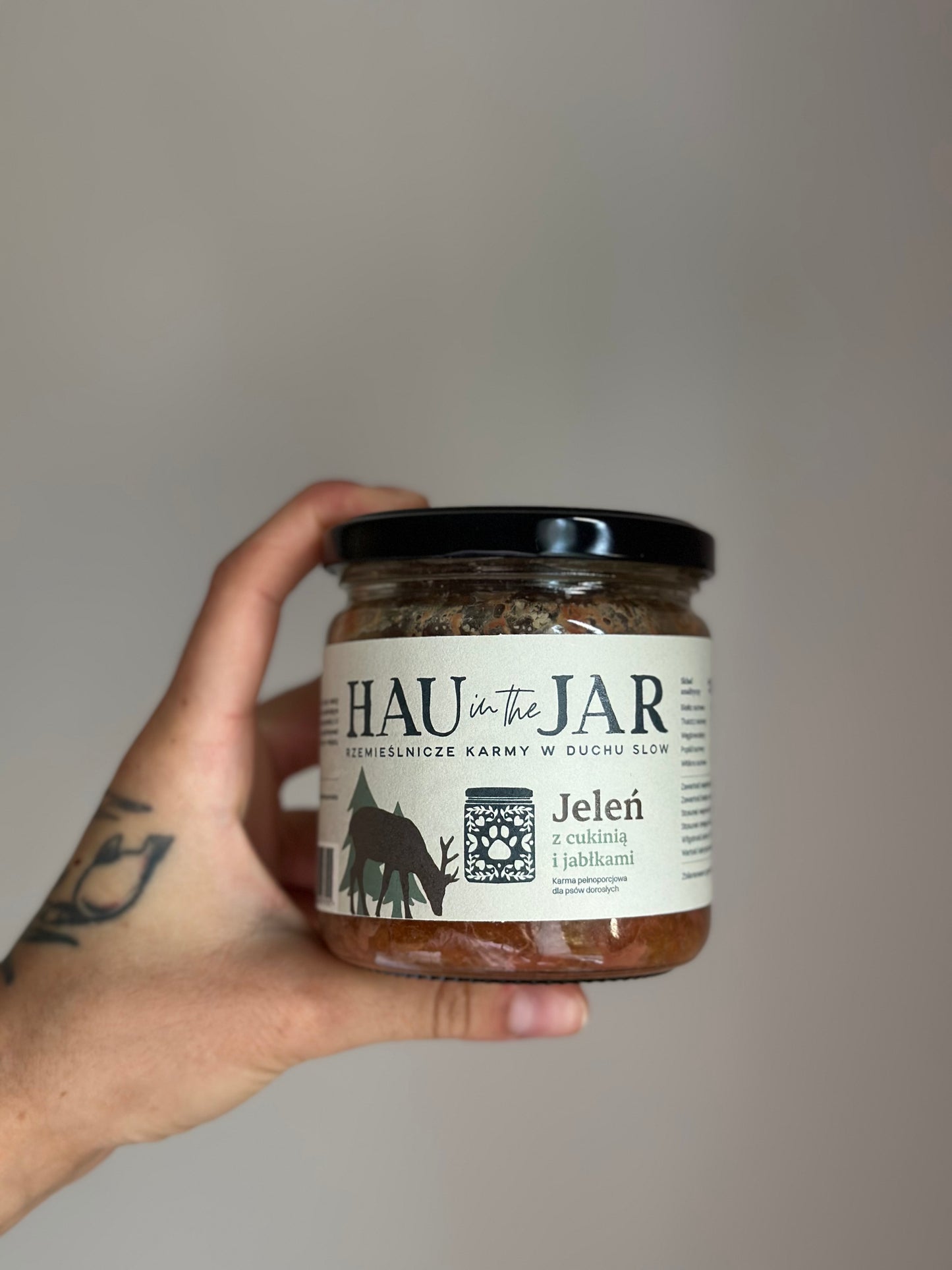 Hau in the Jar – Jeleń z cukinią i jabłkami 350g